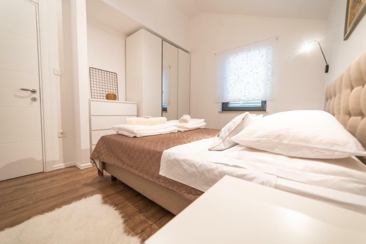 Apartmani D & J 奥拉萨奇 外观 照片