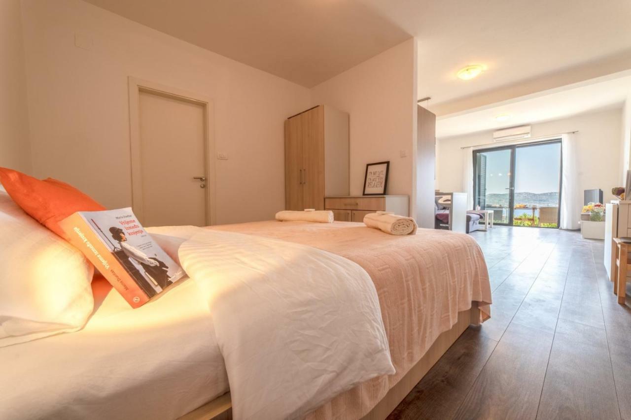 Apartmani D & J 奥拉萨奇 外观 照片